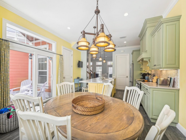 Holmes Beach Stunning 3 Bedroom Vacation Pool Home